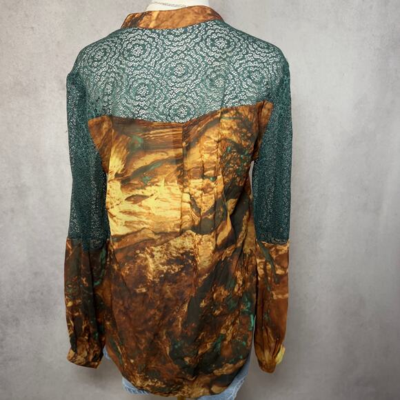 Brazilian Brand Button Down Abstract Print Lace Detail Blouse Size Medium - Picture 4 of 8